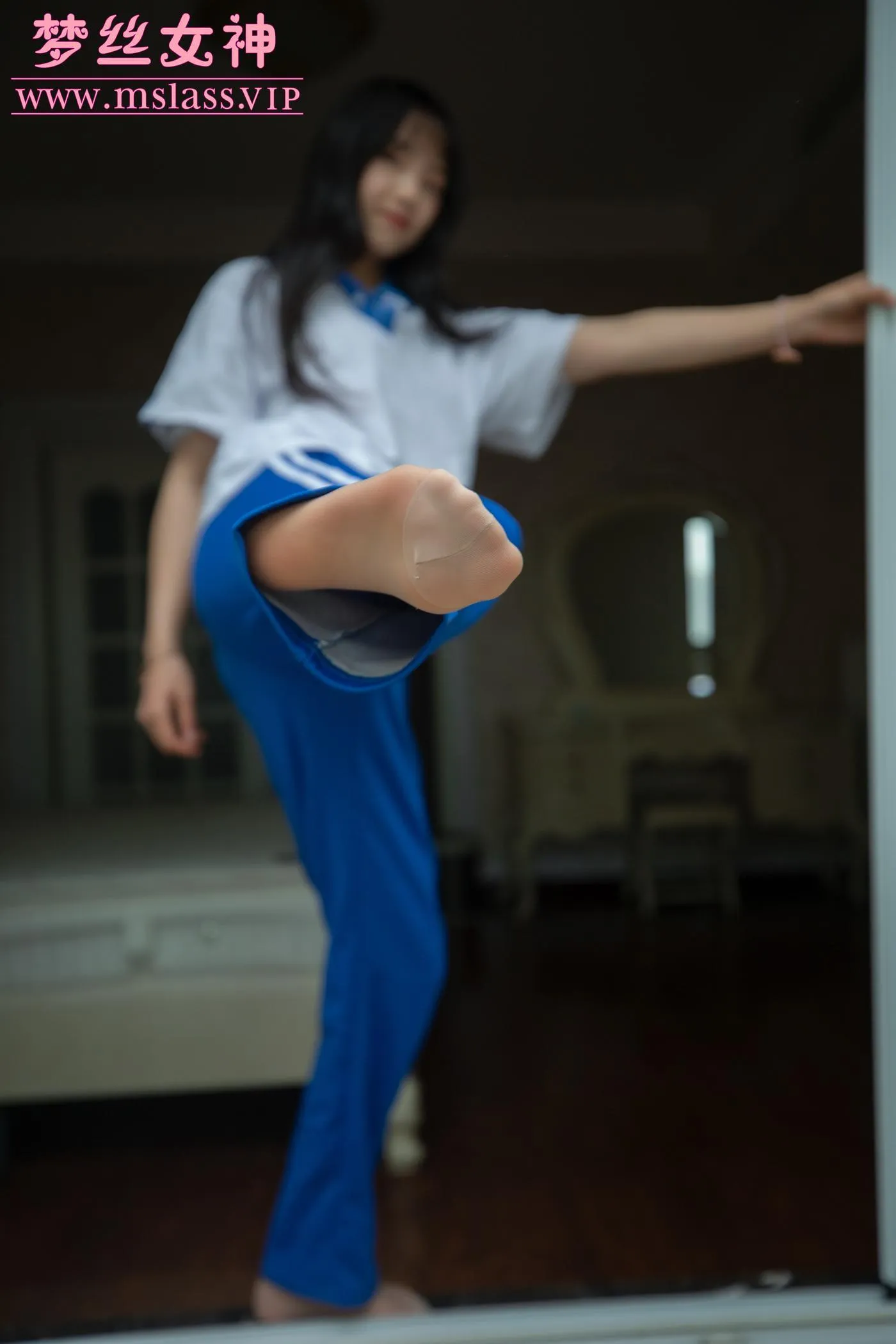 [MSLASS梦丝女神] 2020.12.13 NO.135 班花灵唯 校服纯白诱 [59P]插图8